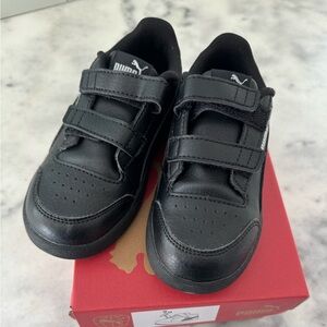 Puma Velcro leather sneakers 10T